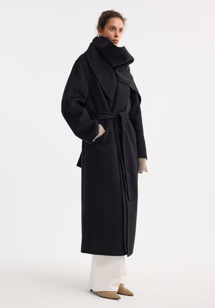 Signature double-faced scarf coat with belt | black
