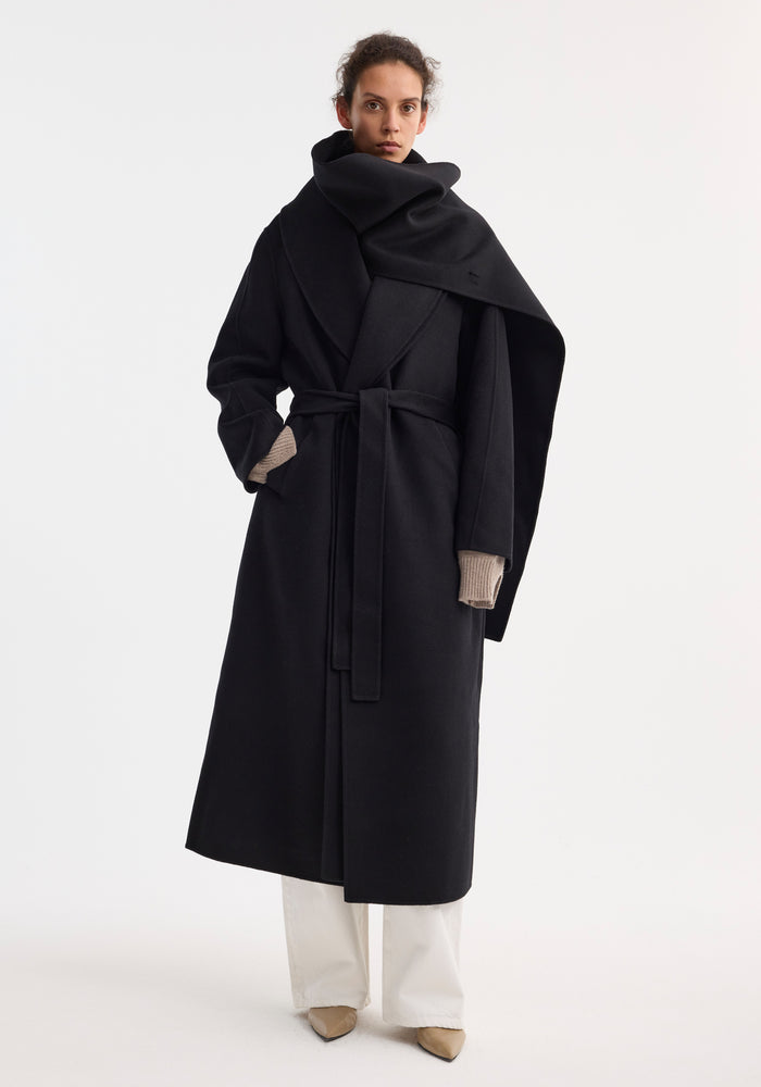 Signature double-faced scarf coat with belt | black
