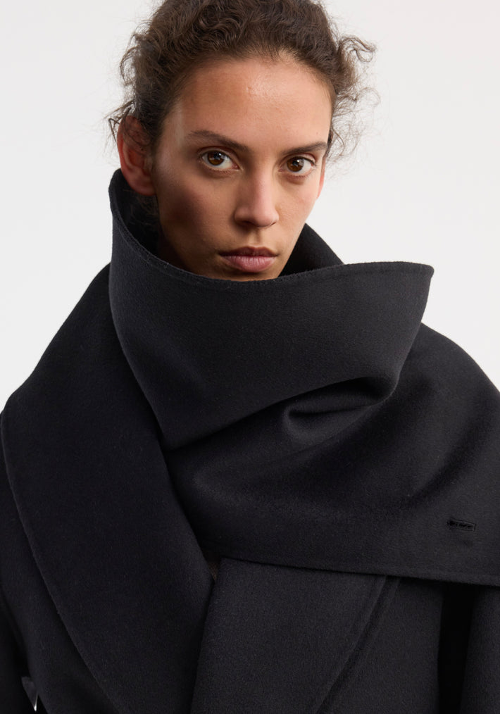 Signature double-faced scarf coat with belt | black