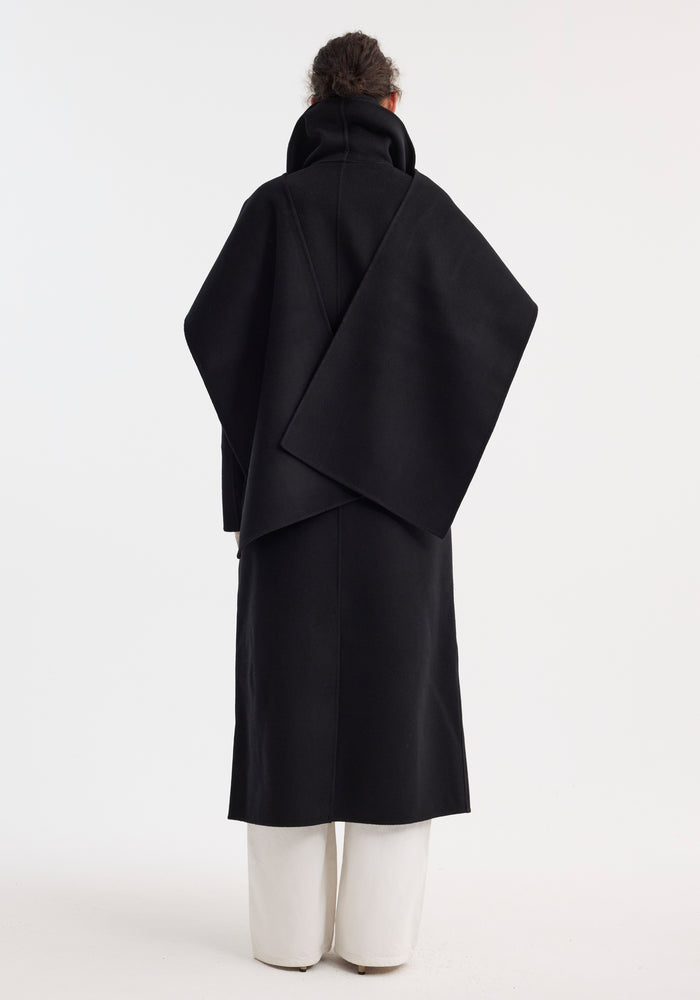 Signature double-faced scarf coat with belt | black