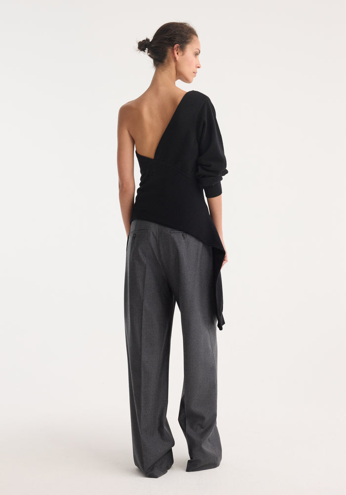 Off shoulder single sleeve top | black