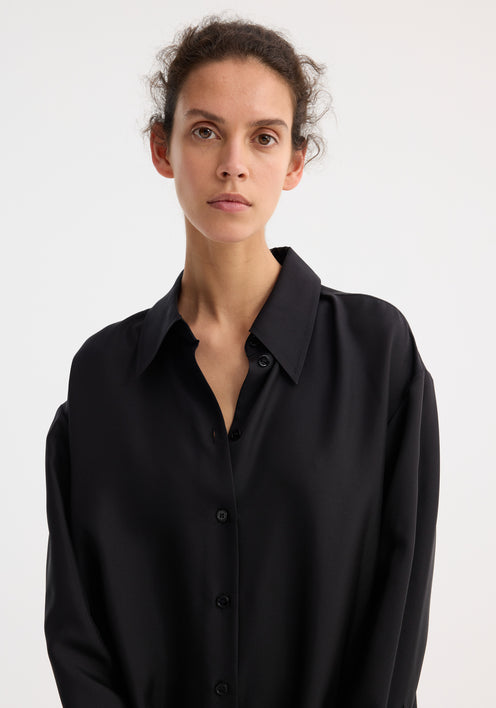 Signature elongated silk shirt | black