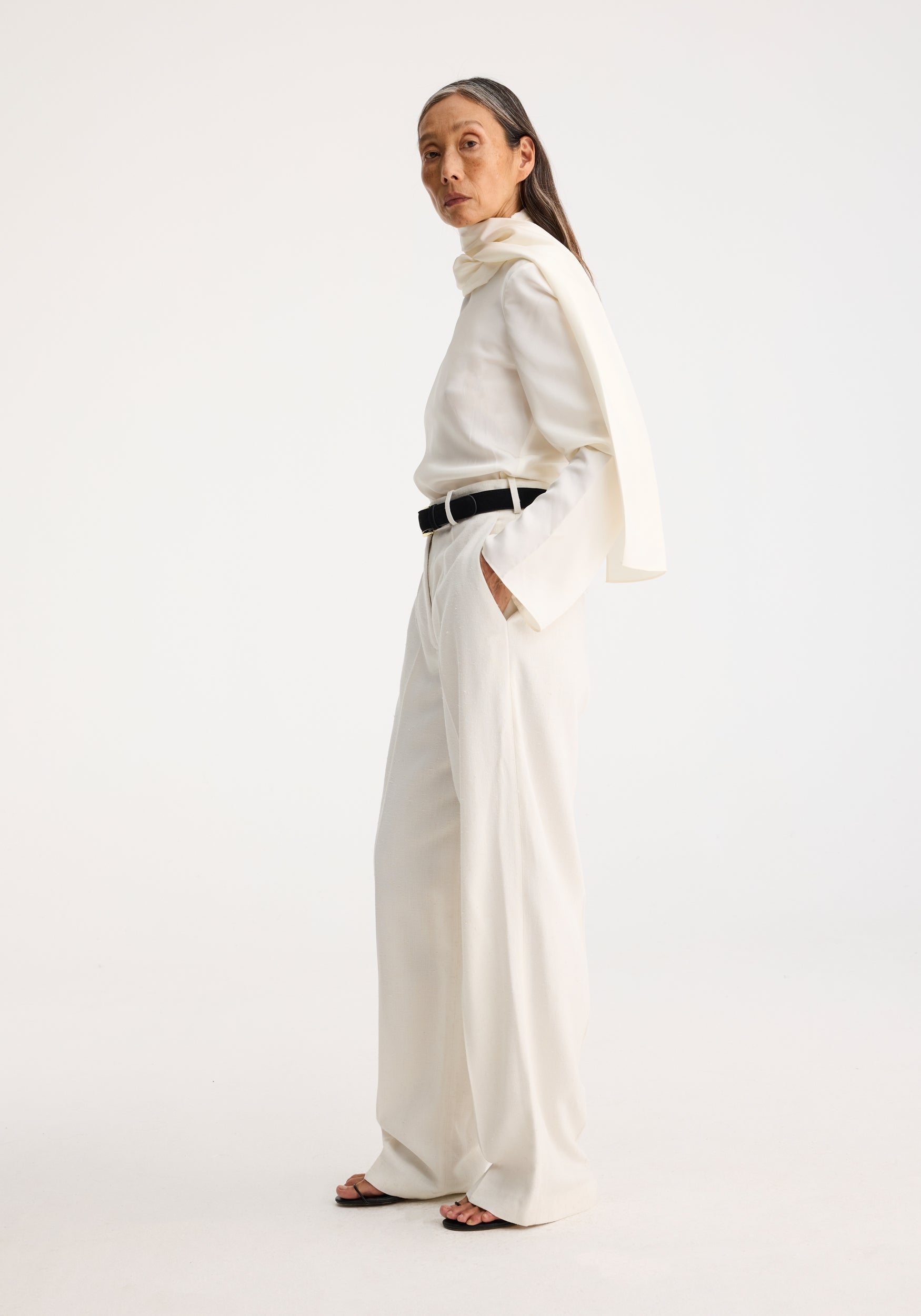 Textured wide leg trousers– Róhe