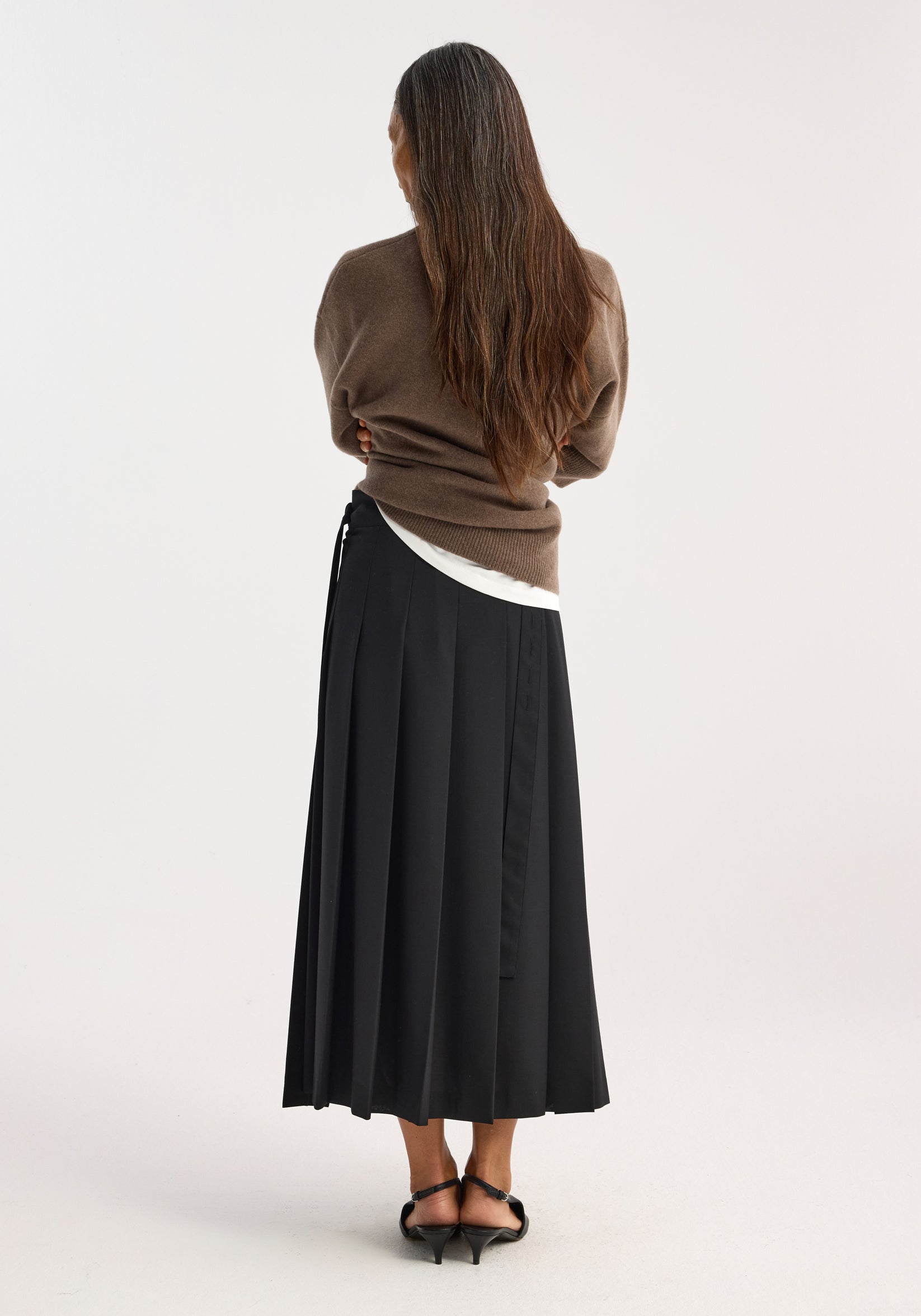 Plissé wrap skirt– Róhe