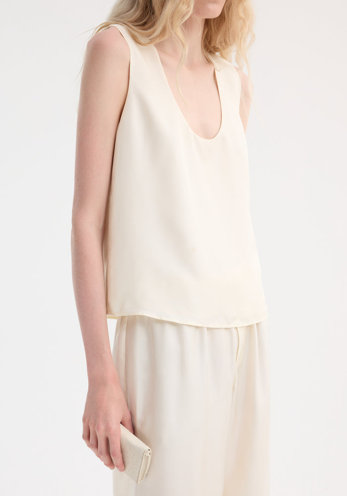 Scoop-neck silk top | cream
