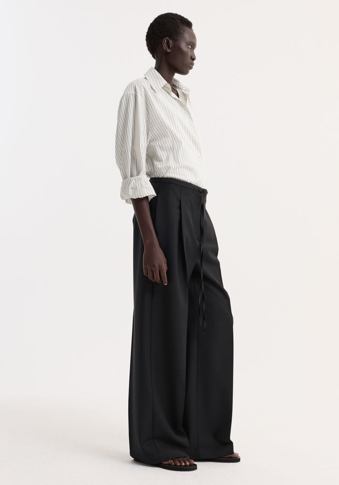 Relaxed drawstring trousers | black
