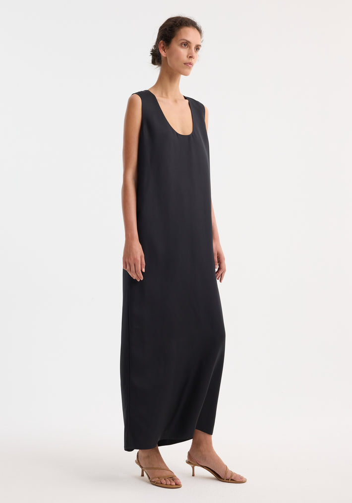 Scoop-neck silk dress | black