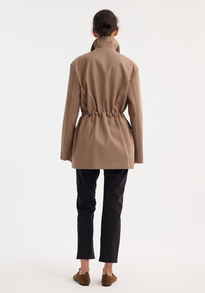 Field jacket with waist adjuster | clay
