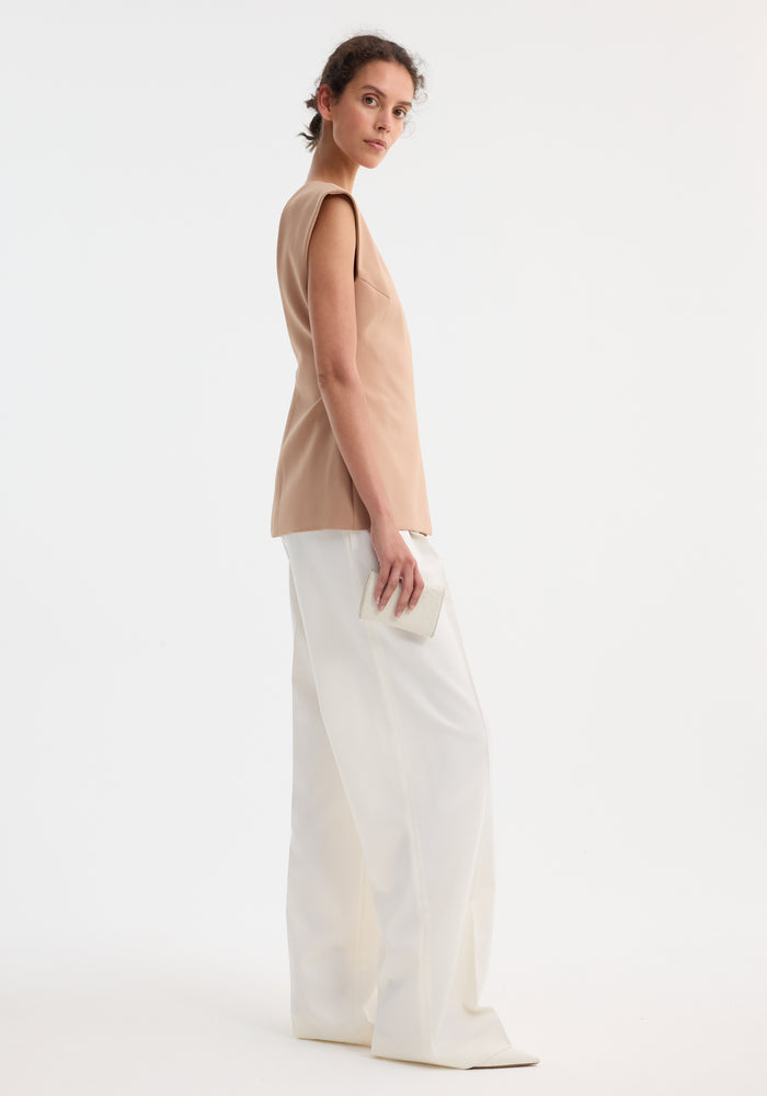 Curved open back top | powder