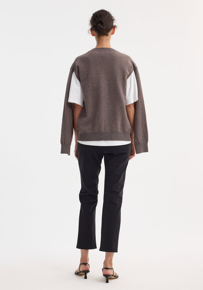 Crew-neck with open armhole | mud melange