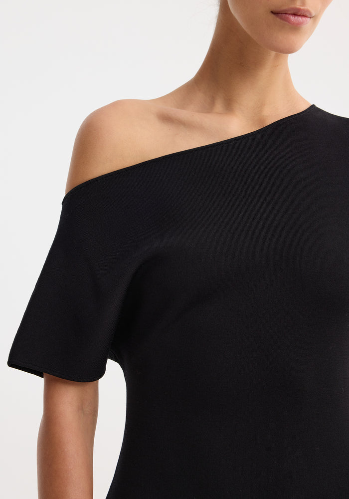 Asymmetrical knitted dress | black