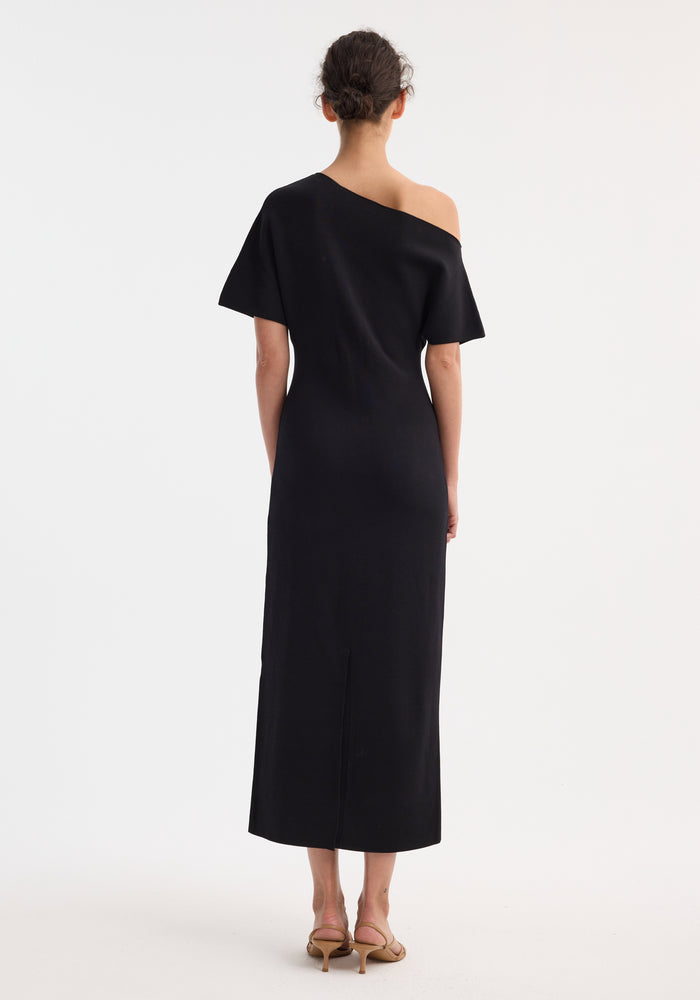 Asymmetrical knitted dress | black