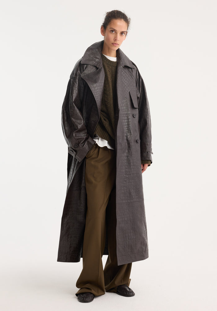 Leather croco trenchcoat | mahogany