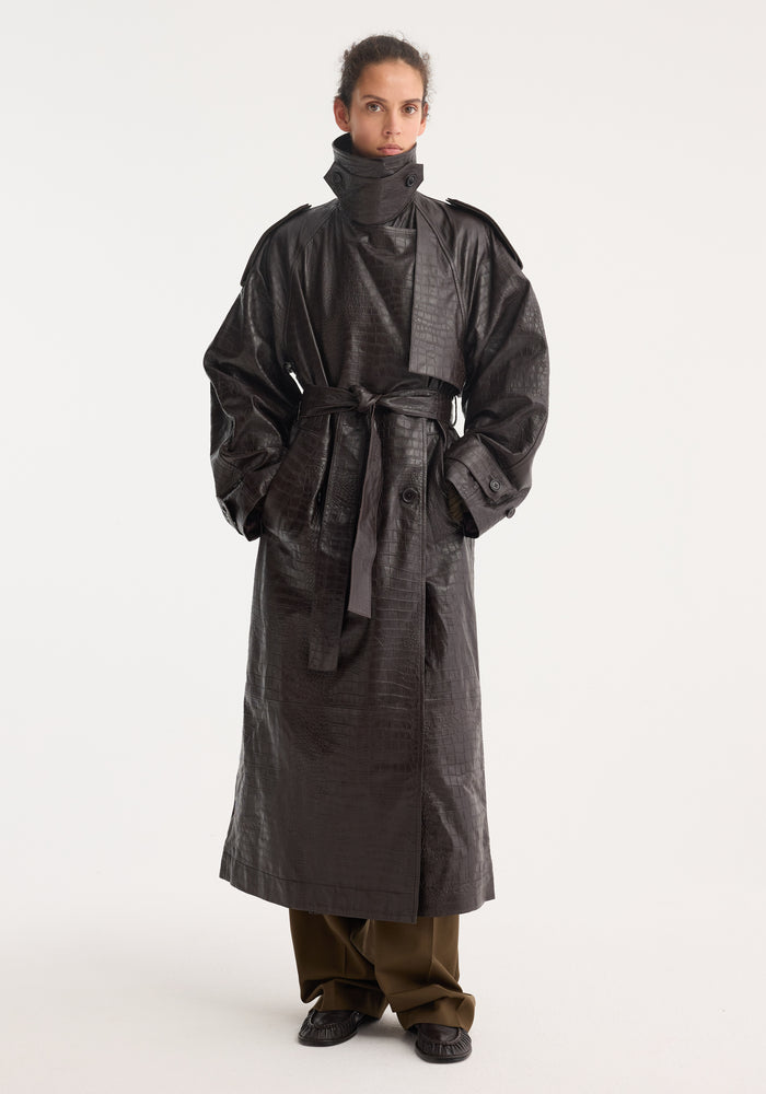 Leather croco trenchcoat | mahogany