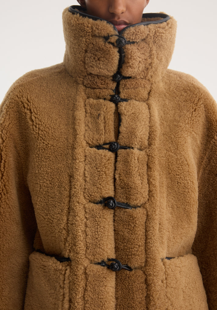 Shearling coat | cognac