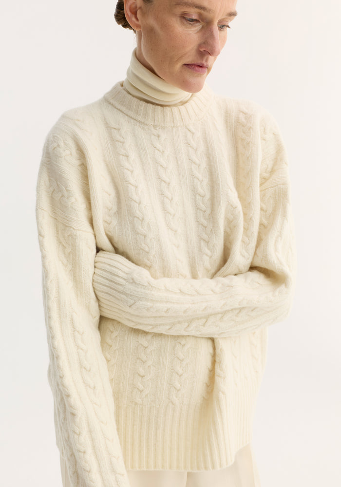 Cable knit jumper | off white