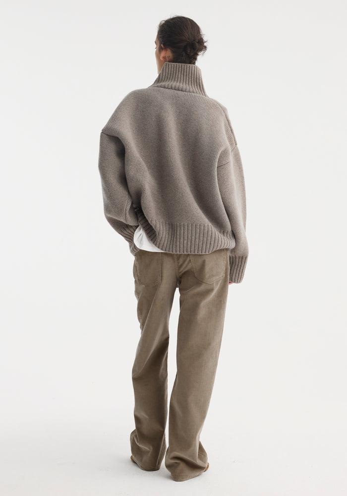 Sculptural compact turtleneck | clay melange