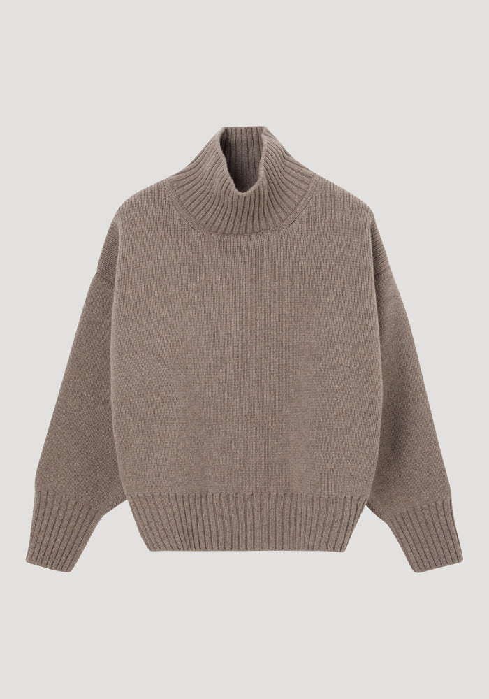 Sculptural compact turtleneck | clay melange
