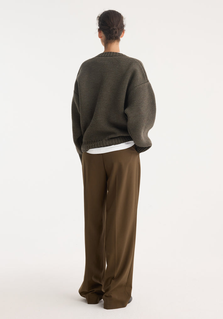 Sculptural compact v-neck | forest melange