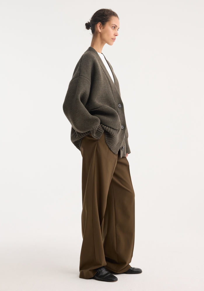 Sculptural compact cardigan | forest melange