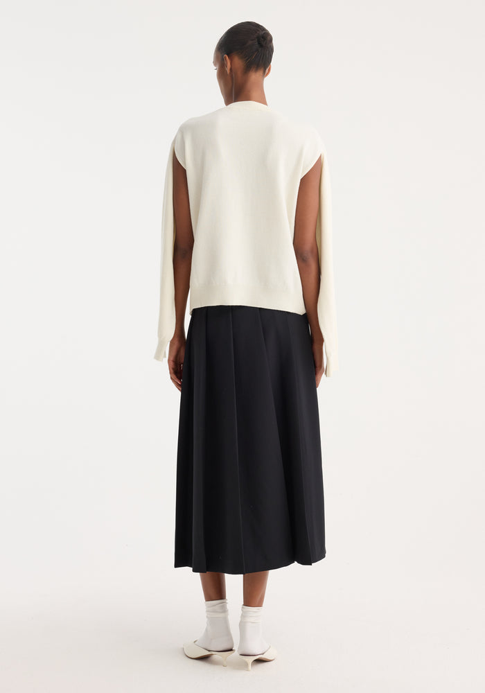 Crewneck with open neck | off white