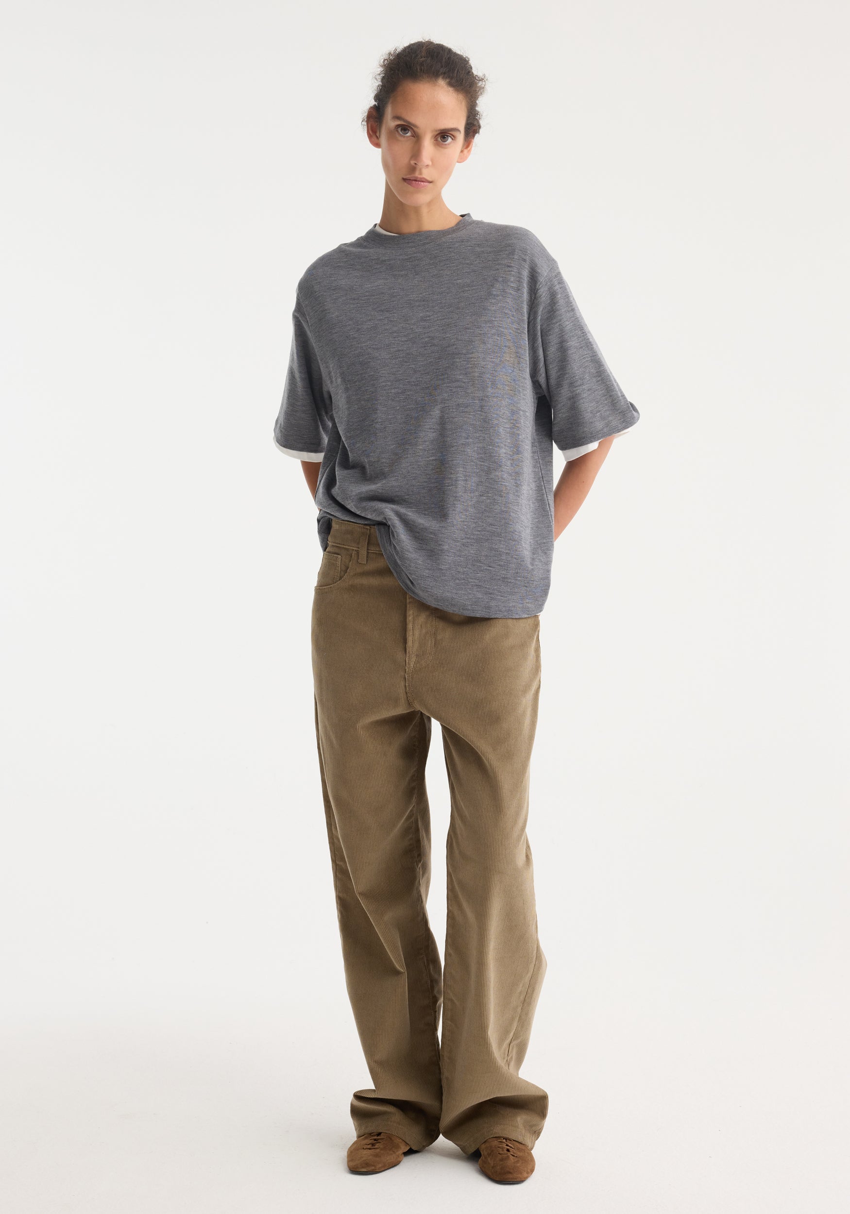 Relaxed corduroy trousers– Róhe