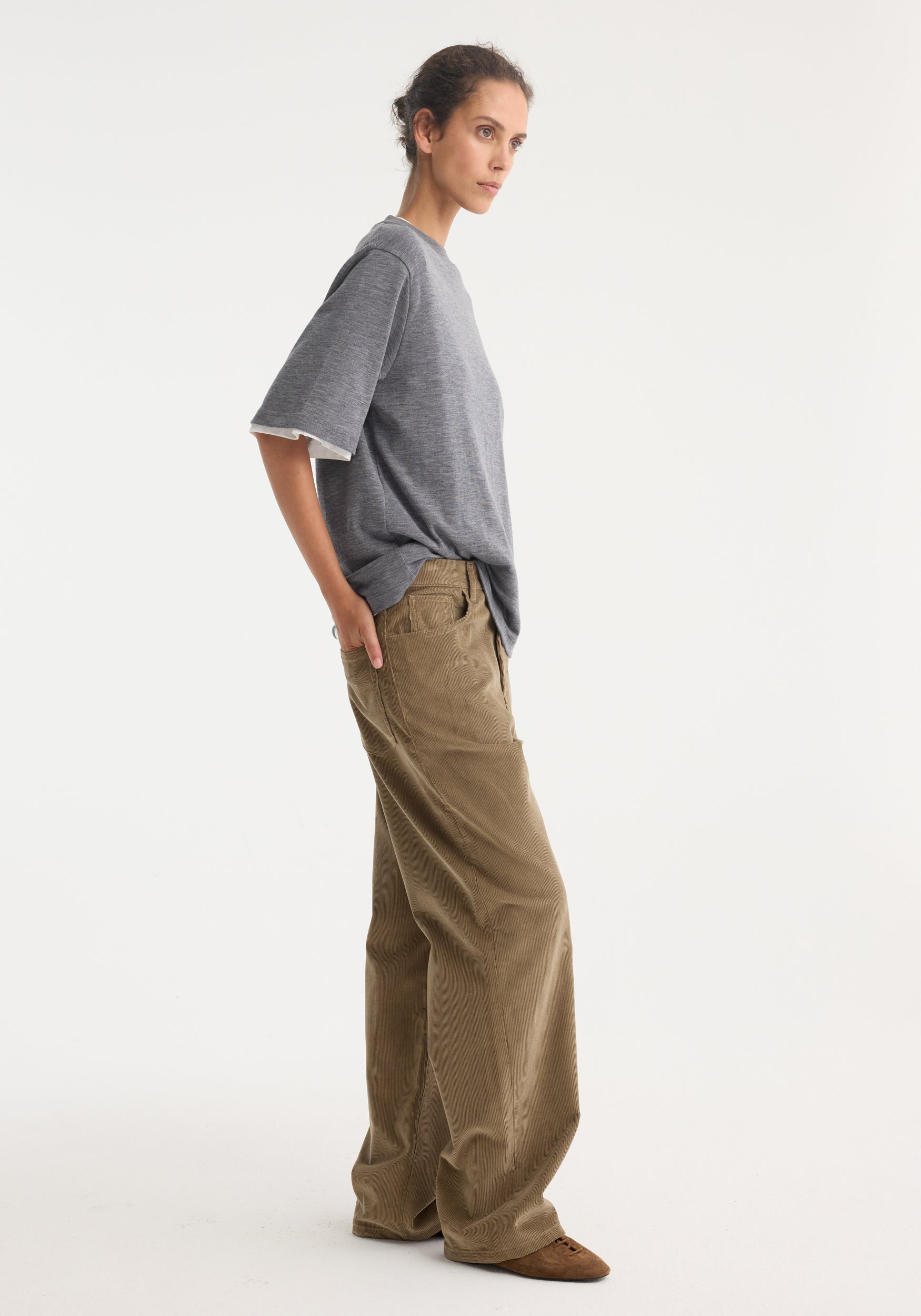 Relaxed corduroy trousers– Róhe