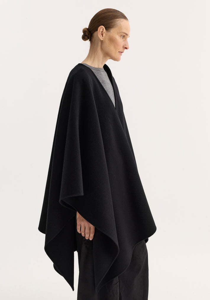 Draped scarf poncho | black