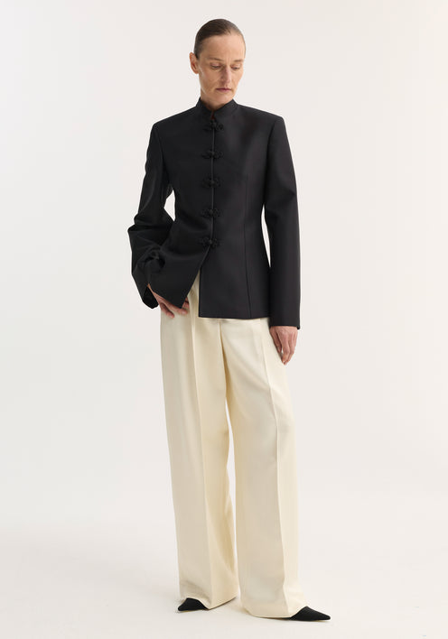 Sculptural mandarin blazer | black