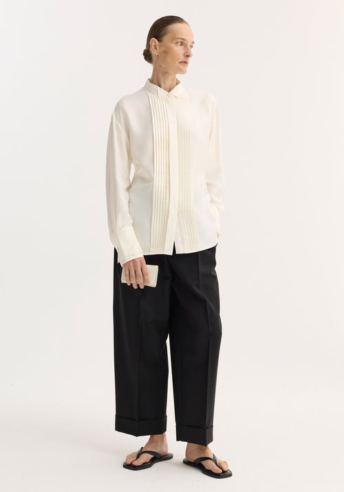 Shaped tuxedo silk shirt | cream