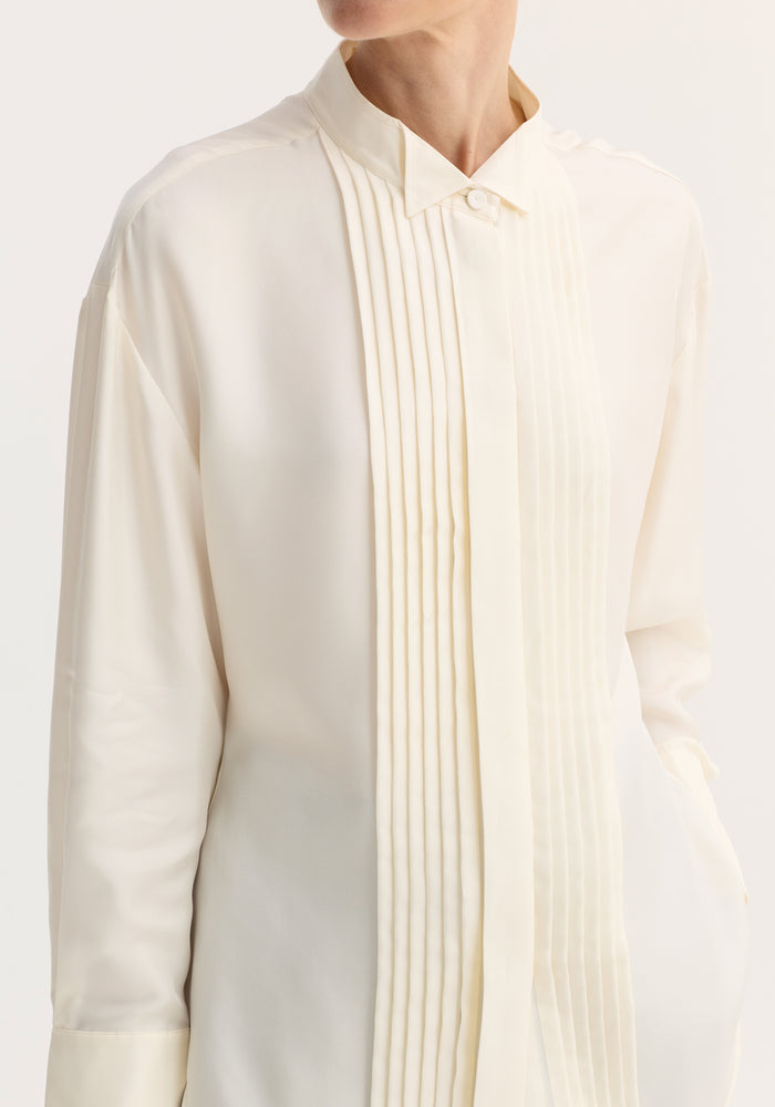Shaped tuxedo silk shirt | cream