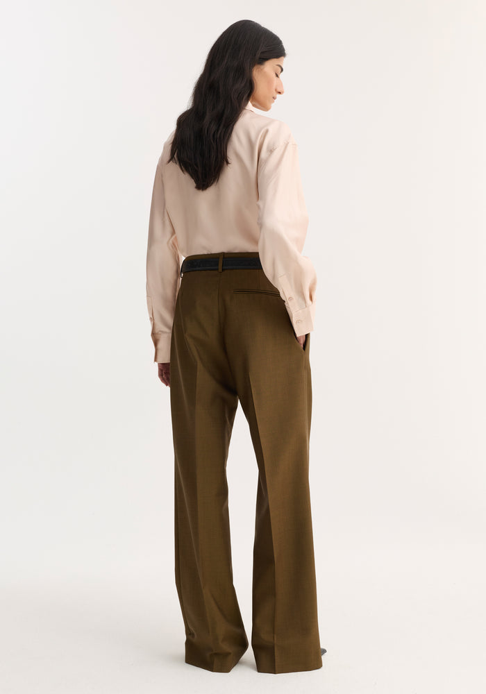 Relaxed straight leg trouser | golden brown