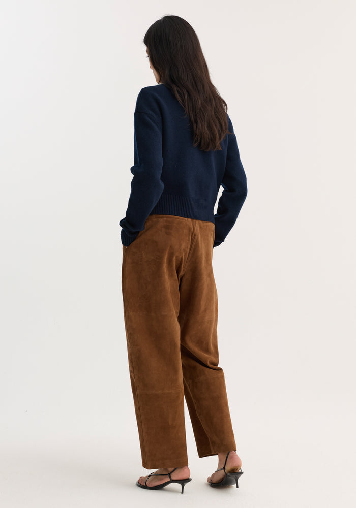 Suede barrel leg trouser | tobacco