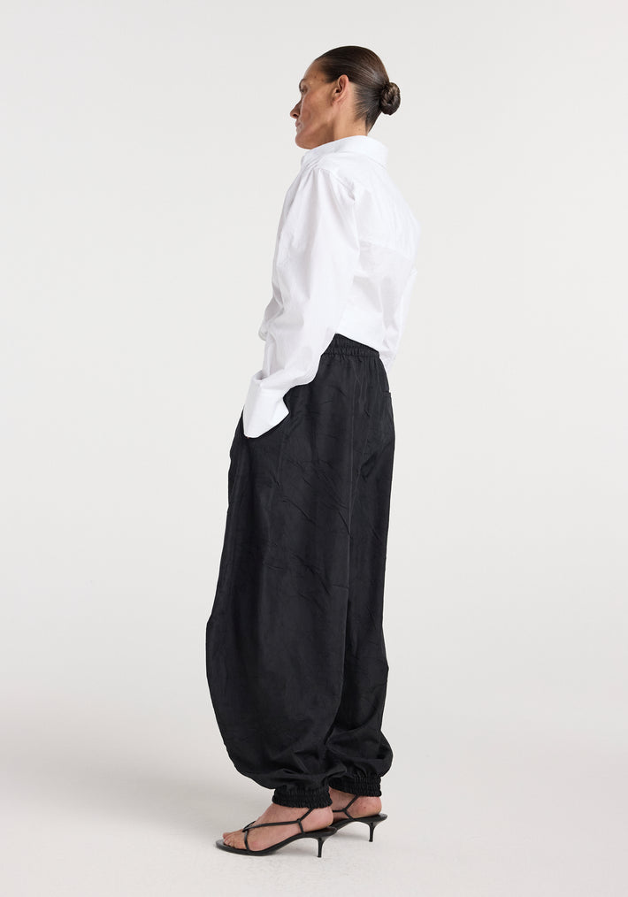 Balloon track pants | black