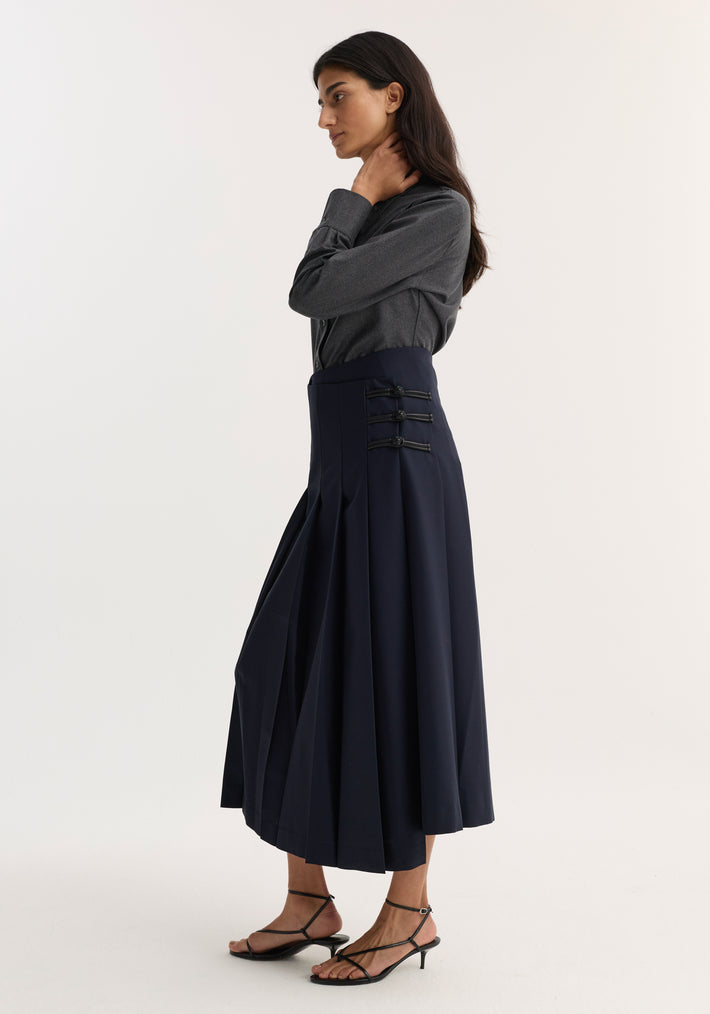 Pleated wool skirt with leather closures | navy