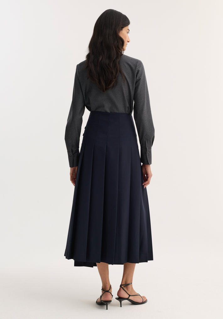 Pleated wool skirt with leather closures | navy