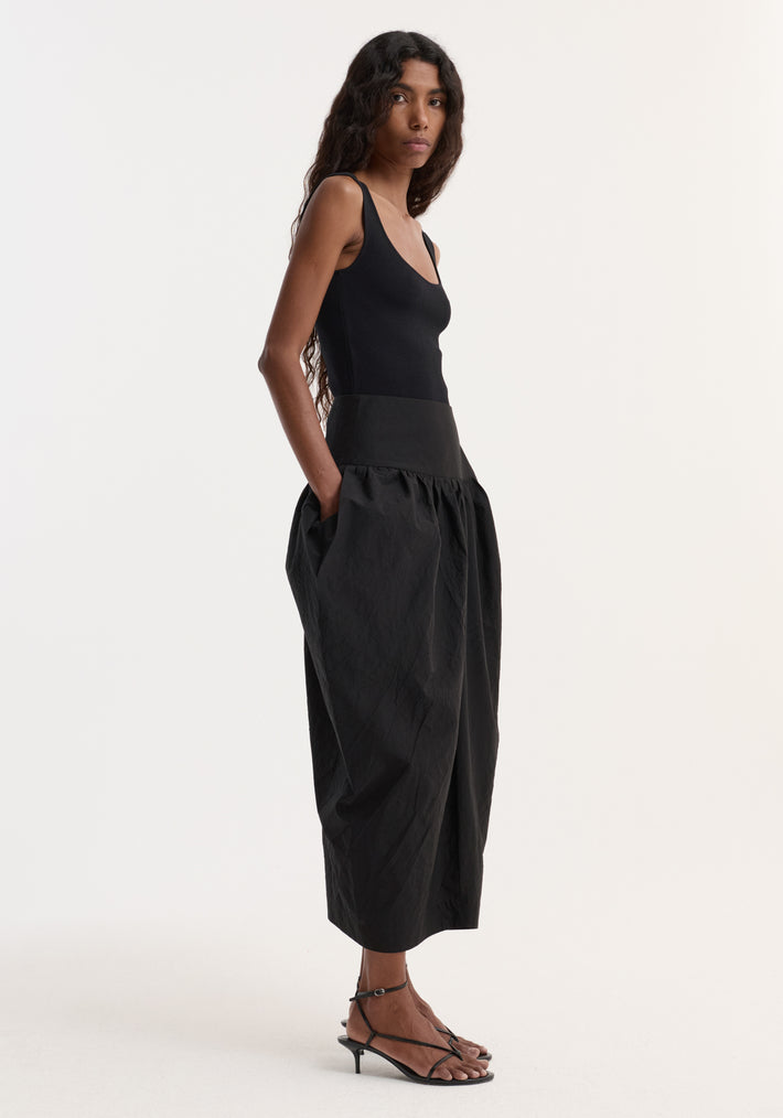 Sculptural volume skirt | black
