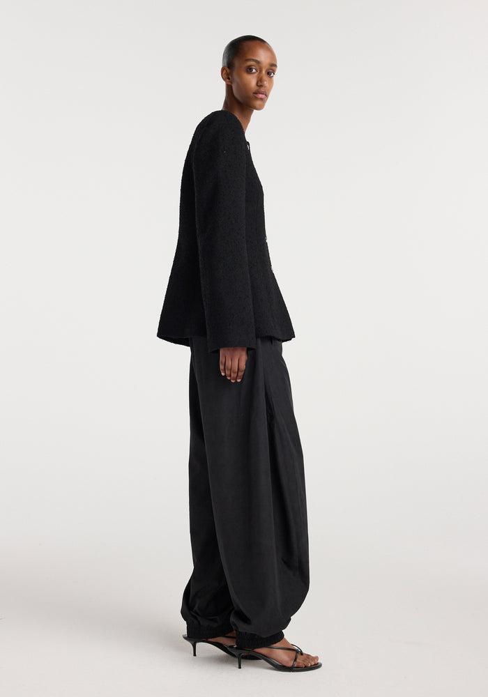 Bouclé shaped blazer | black