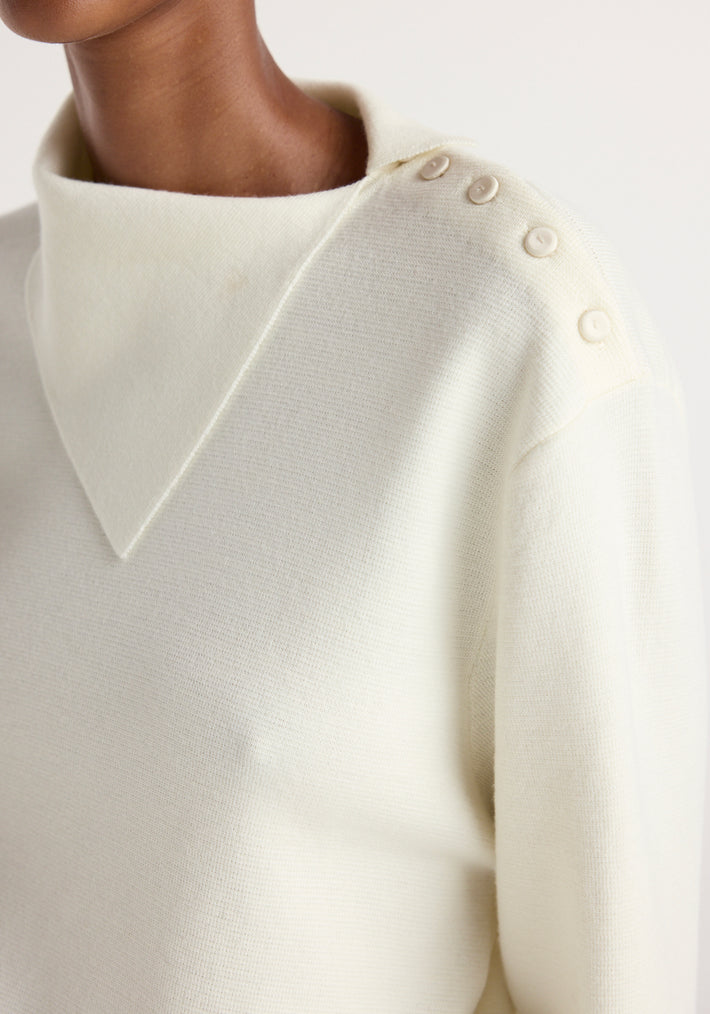 Uneven collar polo | off white