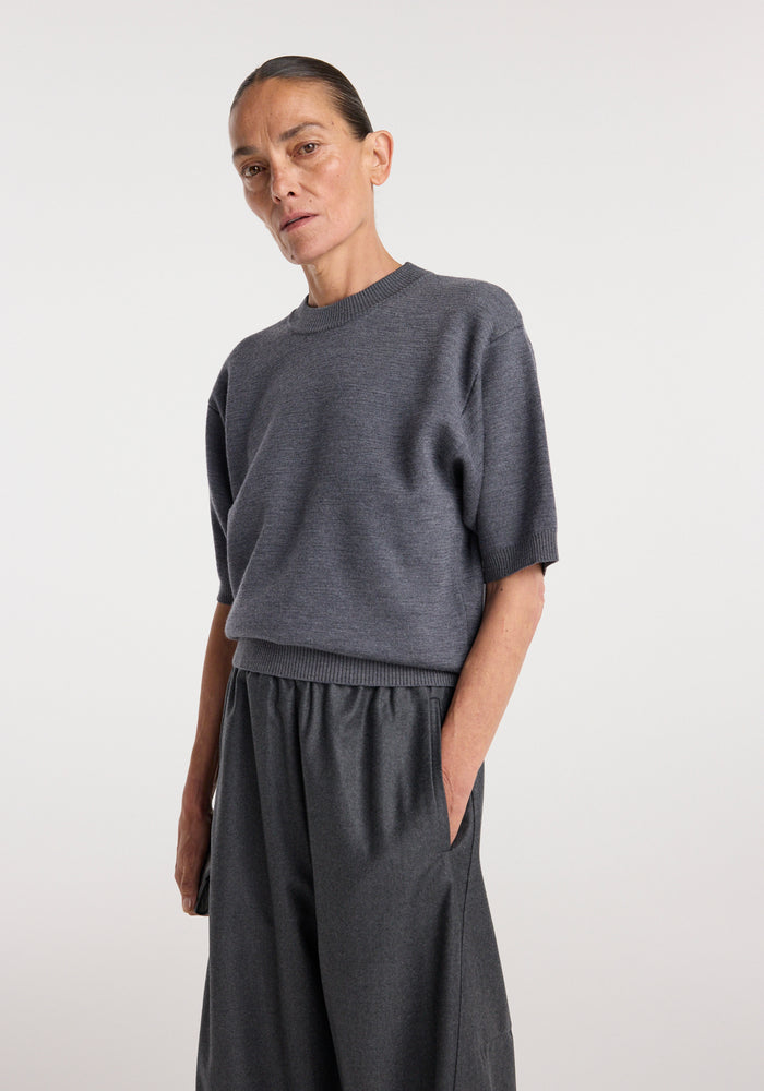 Compact knitted top | dark grey melange