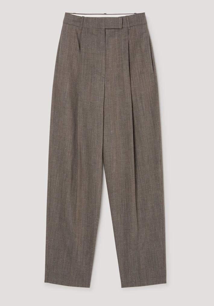 Daria - Single pleat tapered trousers | earth slub