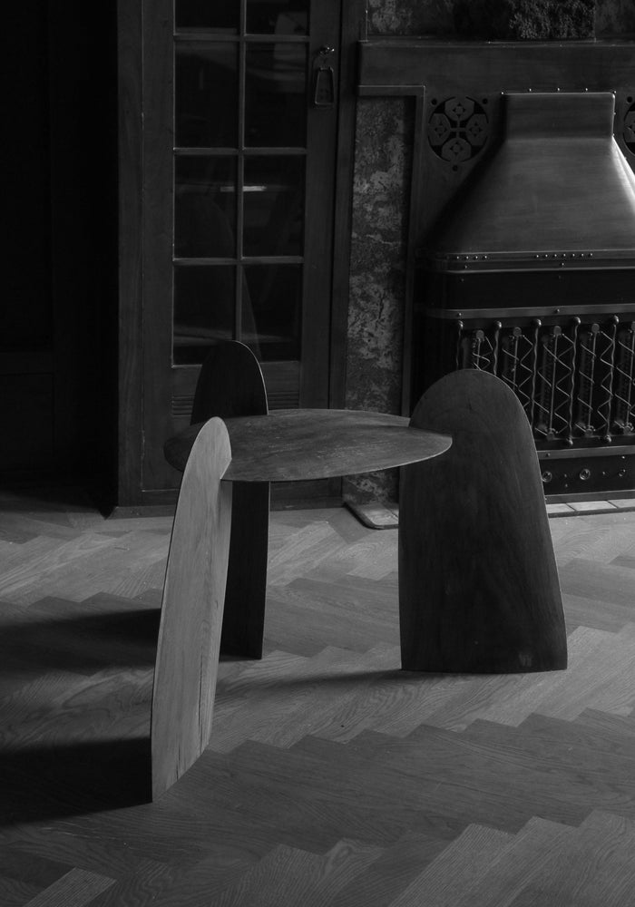 Sculpted Stool | 4673