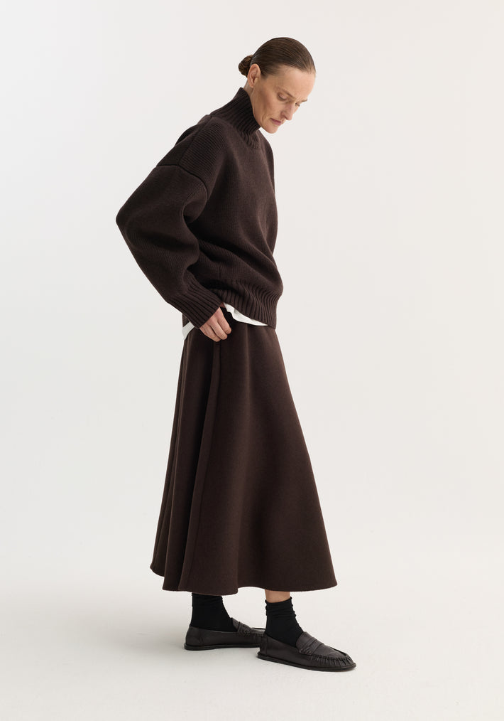 Sculptural compact turtleneck | dark brown