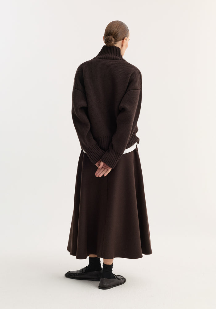 Sculptural compact turtleneck | dark brown