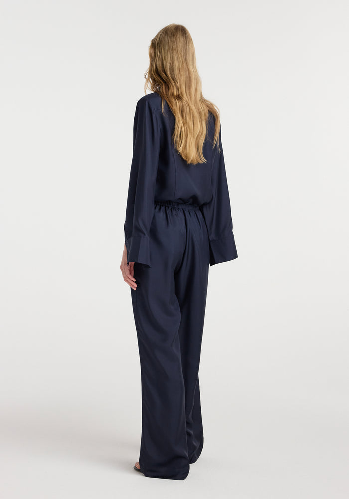 Silk relaxed trousers | night