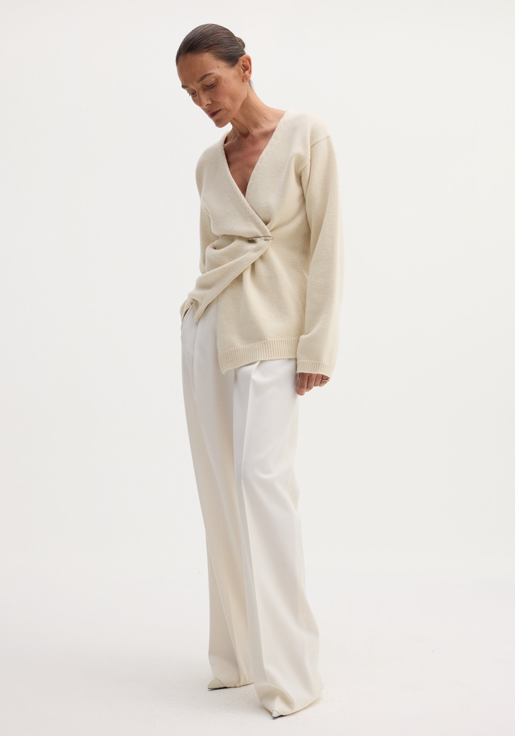 Off-shoulder wrap cardigan– Róhe