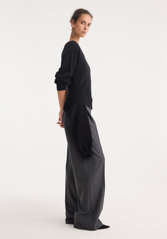 Off shoulder single sleeve top | black