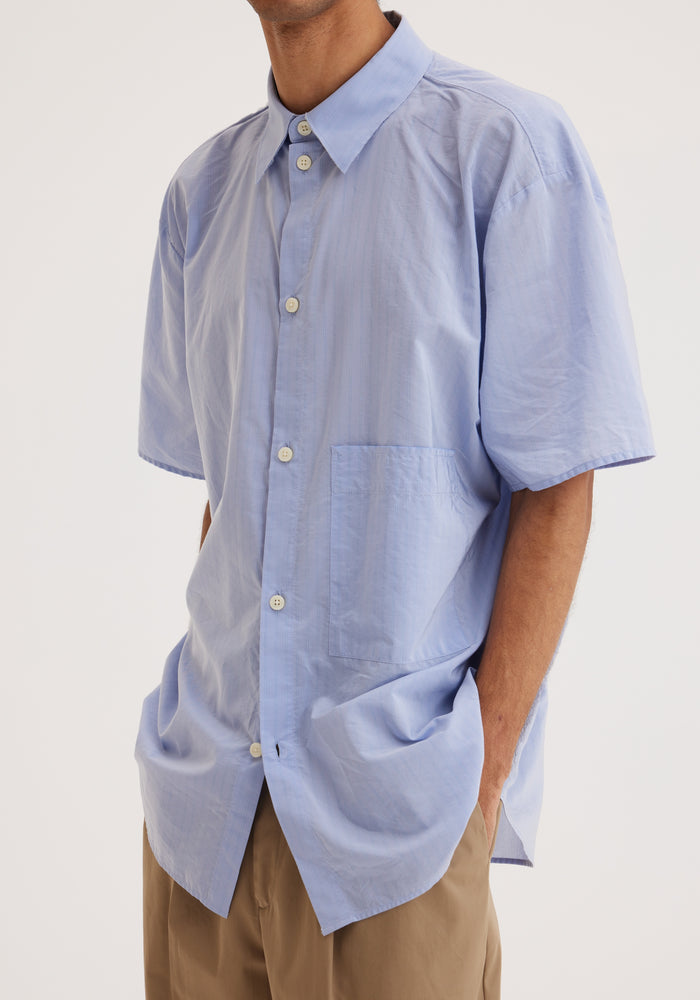 Raw edge short sleeve shirt | blue stripe