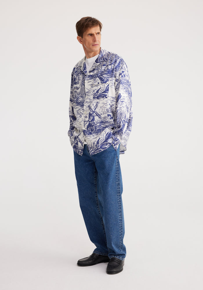 Oversized camp collar long sleeve silk shirt | creme / blue Holland print