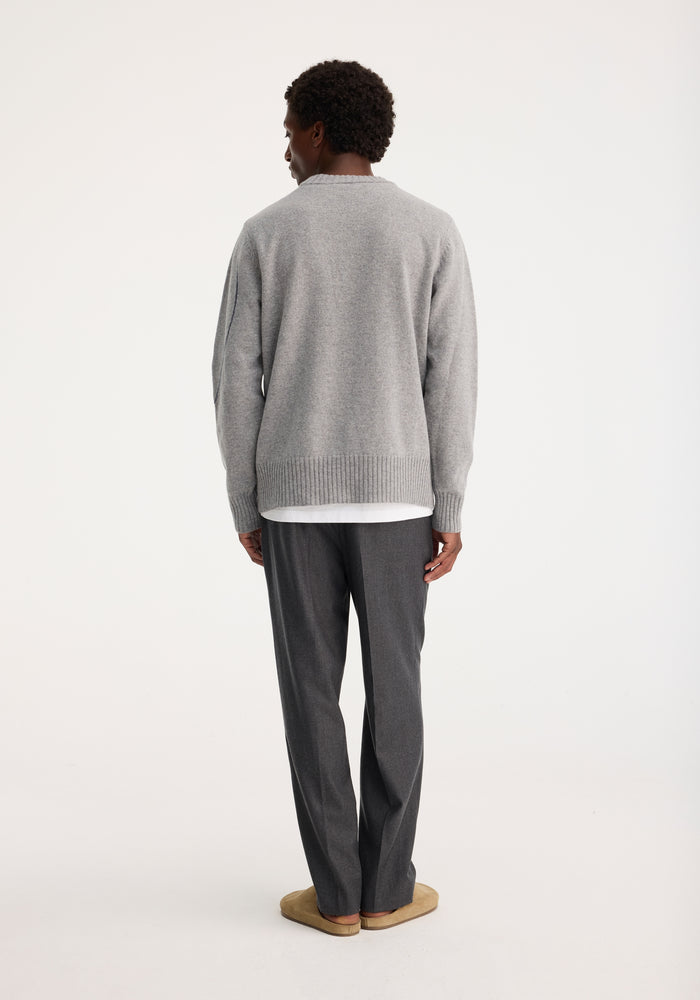 Tulip embroidered wool cashmere crew neck | mid grey multicolour